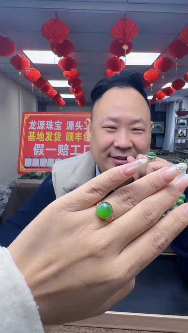 颈饰银S925镶嵌和田玉月****上拍一发一，多样性发货