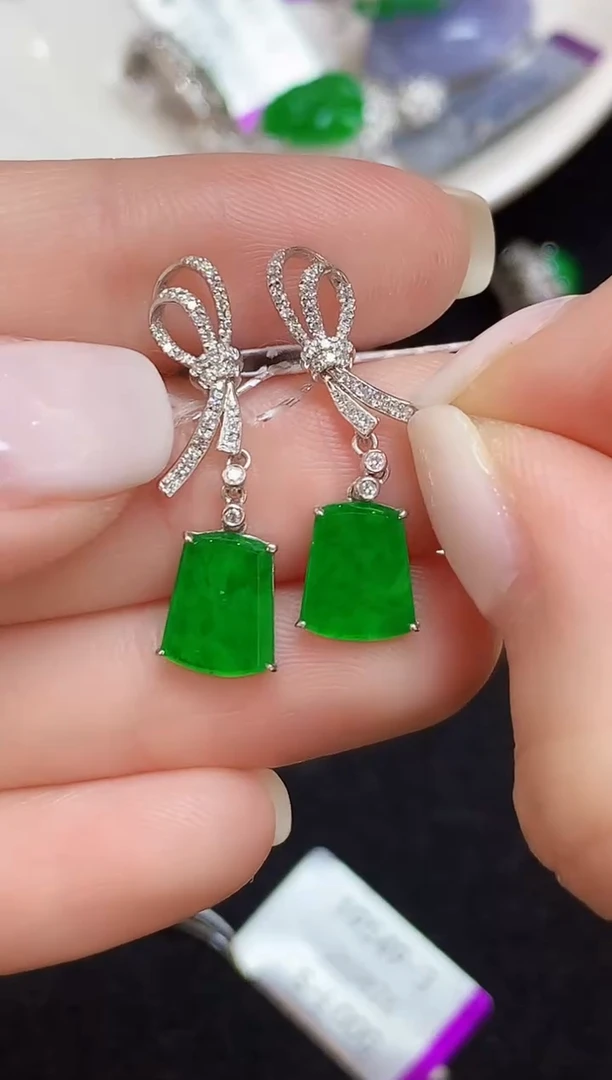 18K金镶嵌翡翠耳饰117