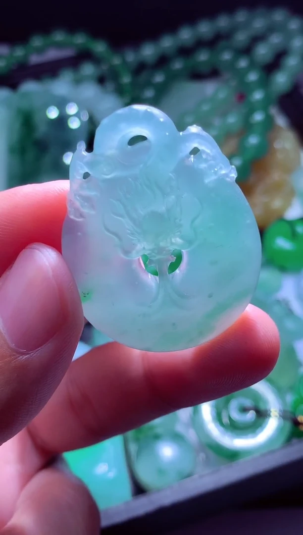 未镶嵌定制翡翠Q****-翡翠毛货定制