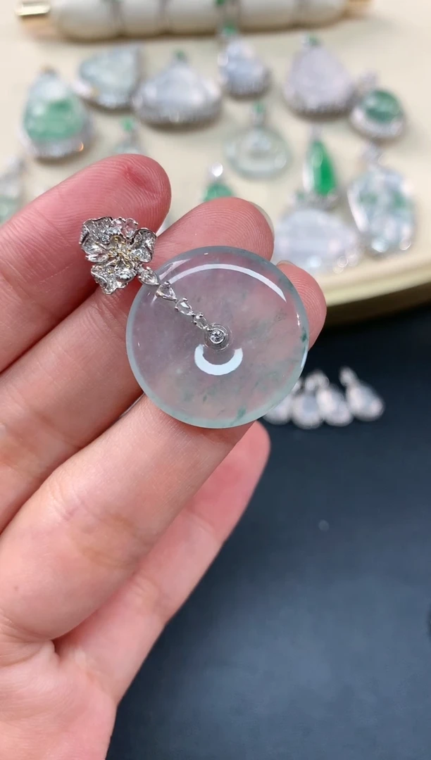 【闪购商品】翡翠吊坠(不含链)18K金镶嵌A221|12800