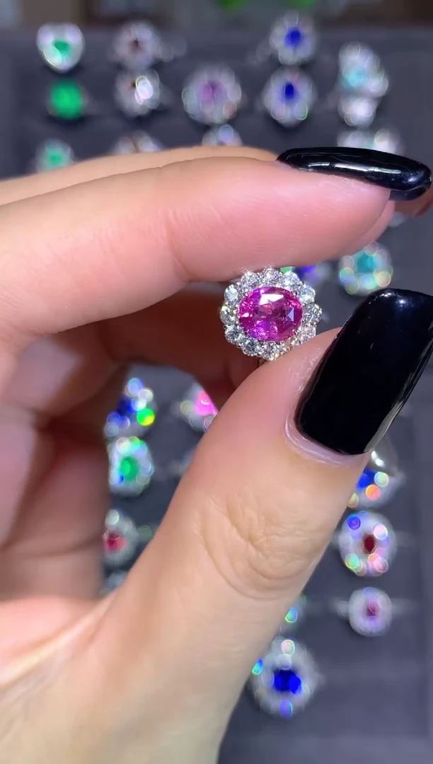 戒指彩色蓝宝石18K金镶嵌1.2CT