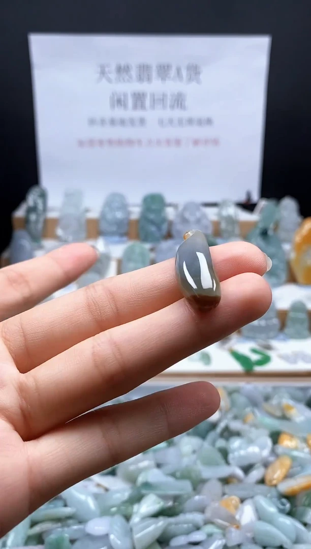 翡翠未镶嵌吊坠(不含链)76福瓜