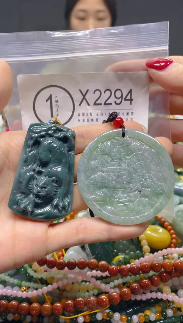 颈饰未镶嵌翡翠/X/翡翠A货，一件也是批发价