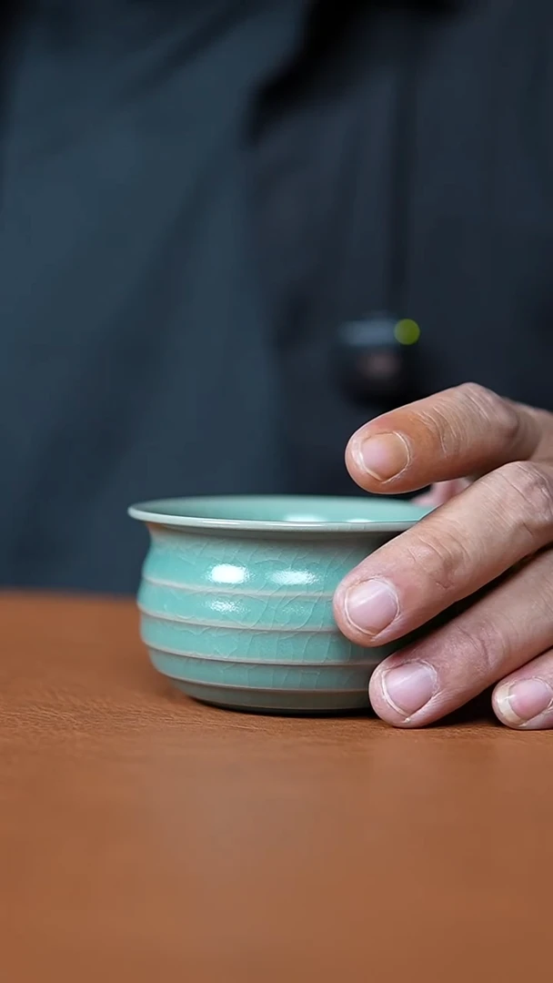 瓷片仿古翡翠绿釉炫纹杯一级礼盒
