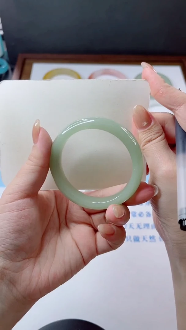 未镶嵌手镯石英质玉多样性发货L52