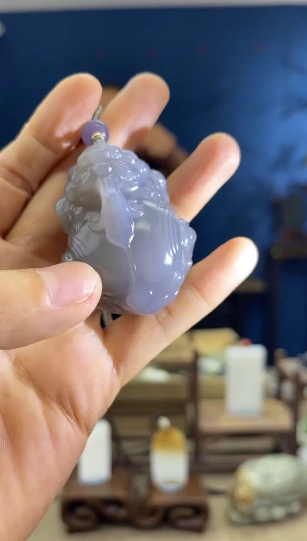 和田玉未镶嵌颈饰1