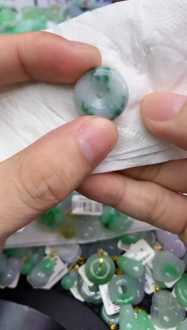 翡翠未镶嵌颈饰11111111