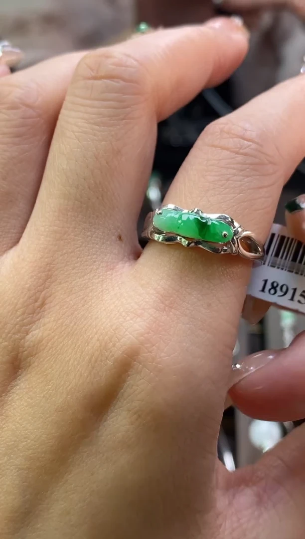 颈饰银S925镶嵌翡翠净货18915