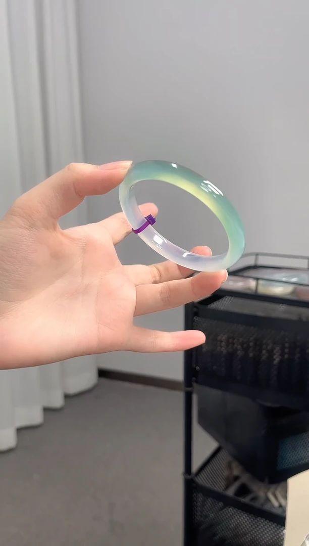 手镯玛瑙/玉髓未镶嵌58正圈半山水