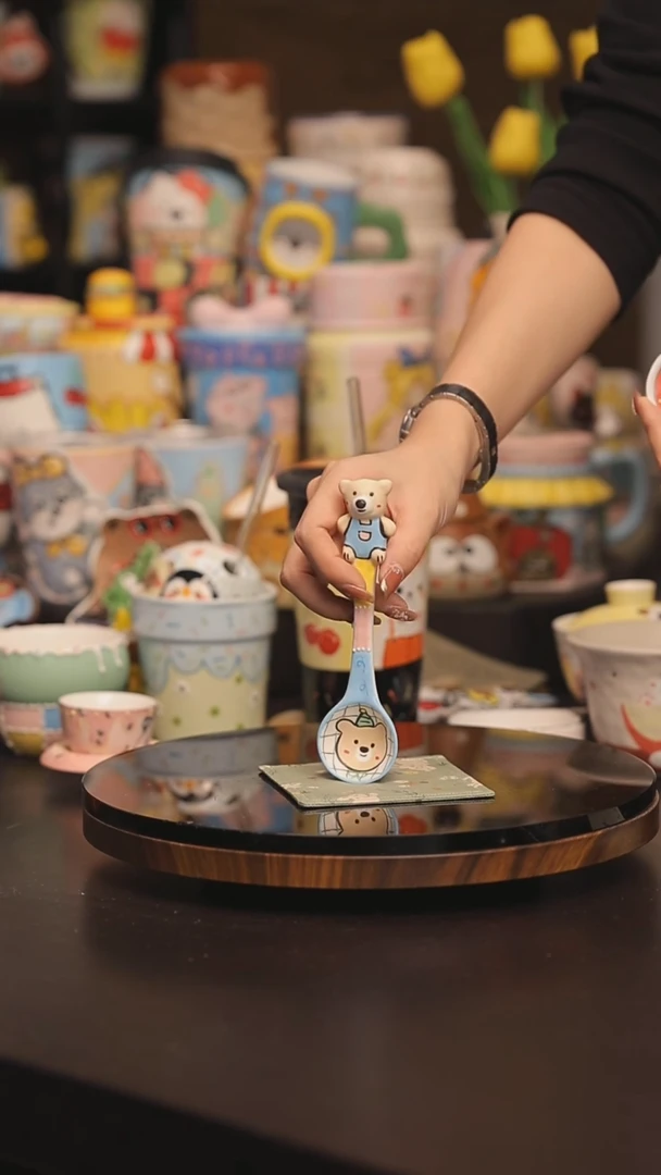 景德镇釉下彩绘设计师款式陶瓷