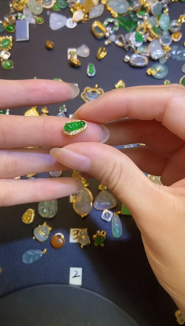 翡翠银S925镶嵌吊坠(不含链)天然A货翡翠