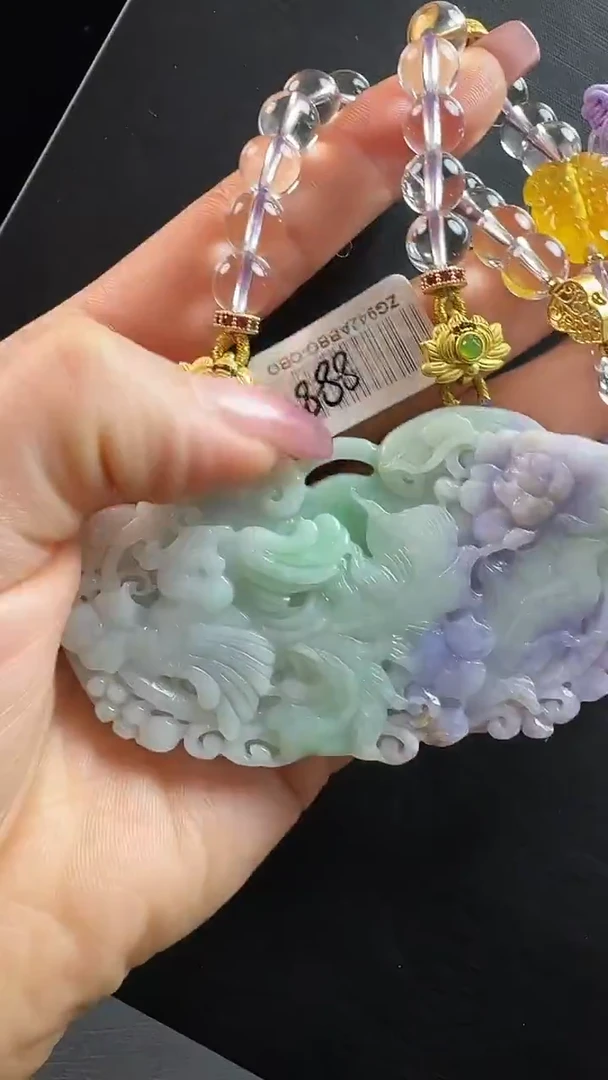 颈饰未镶嵌翡翠报喜鸟