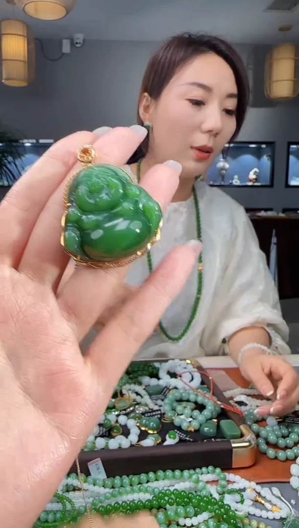 吊坠(不含链)18K金镶嵌和田玉1