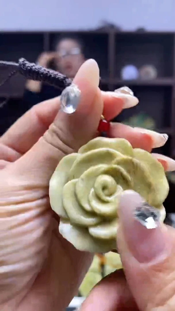 未镶嵌岫玉挂件