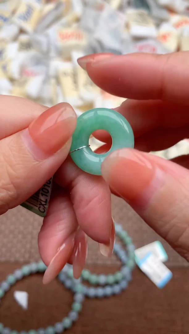 未镶嵌挂件翡翠一