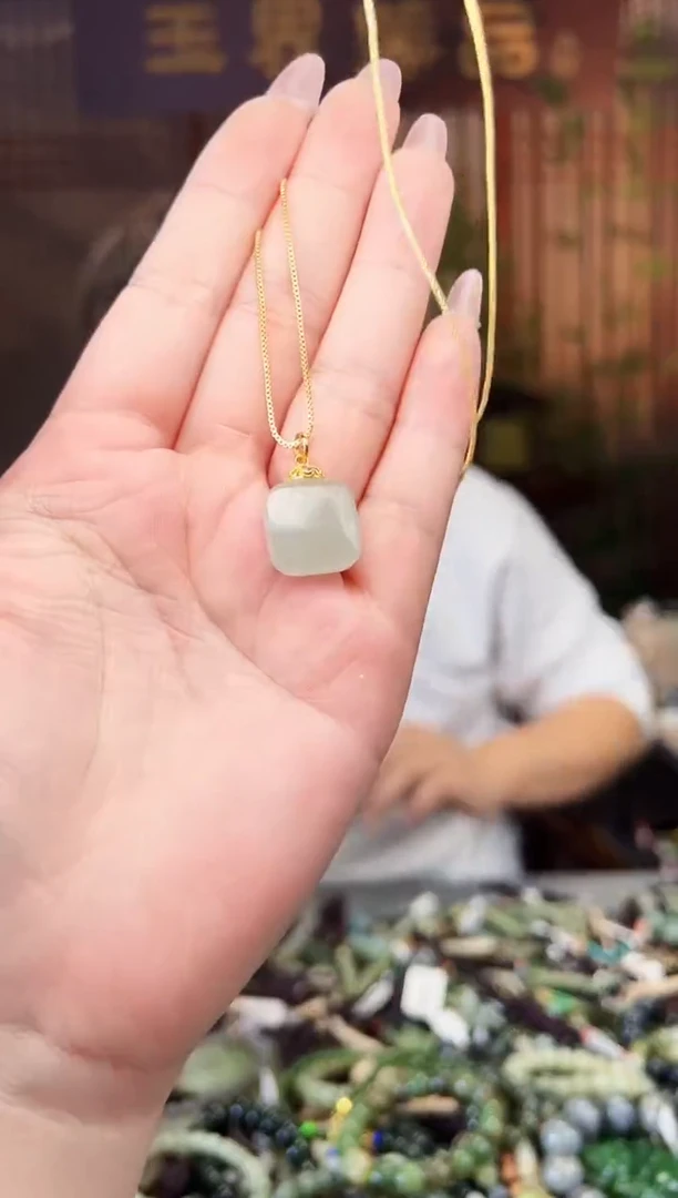 【闪购商品】和田玉颈饰未镶嵌多样性发一