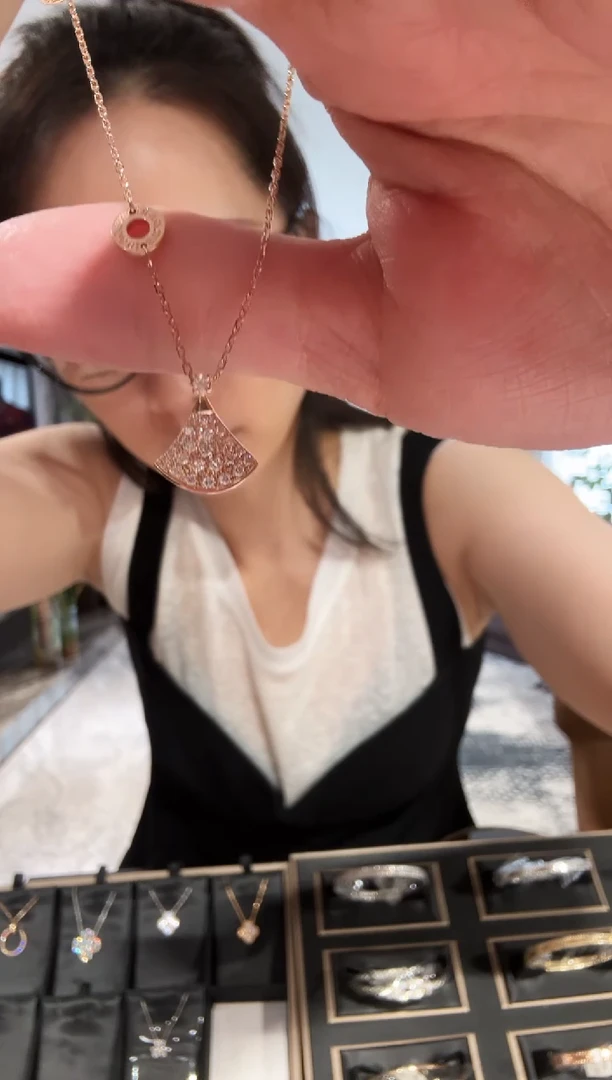 颈饰钻石18K金镶嵌满钻扇子项链玫瑰金