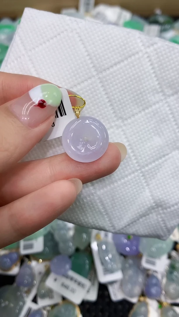 翡翠18K金镶嵌颈饰111111111111