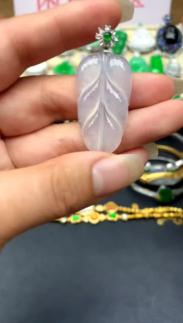 颈饰18K金镶嵌翡翠40-中国好珍宝