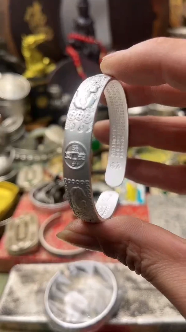 无800银-------主播推荐------