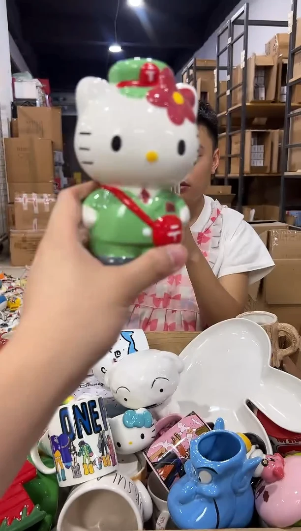 瓷片绿色邮递员kt存钱罐