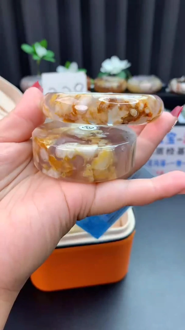 未镶嵌手镯石英质玉（59圈口）赠送镯心