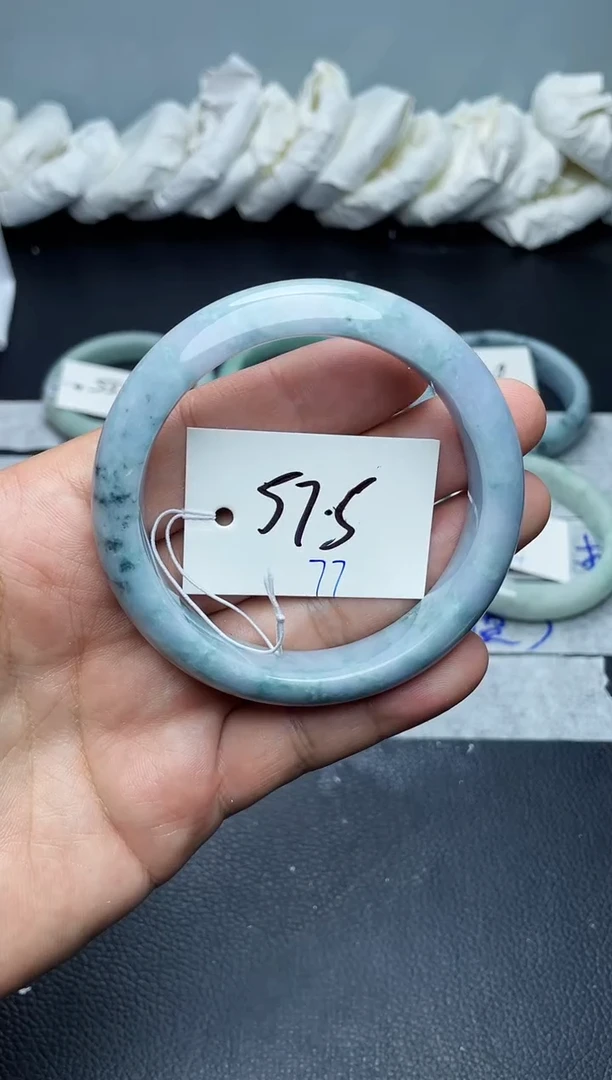 未镶嵌手镯翡翠77
