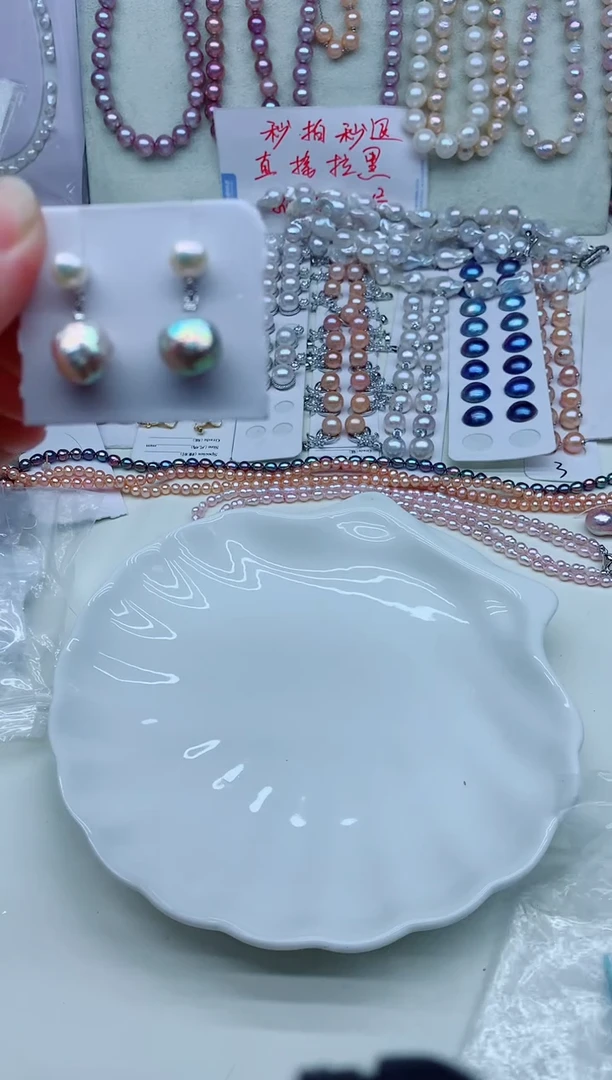 未镶嵌淡水珍珠耳饰淡水珍珠耳饰多样性发其一