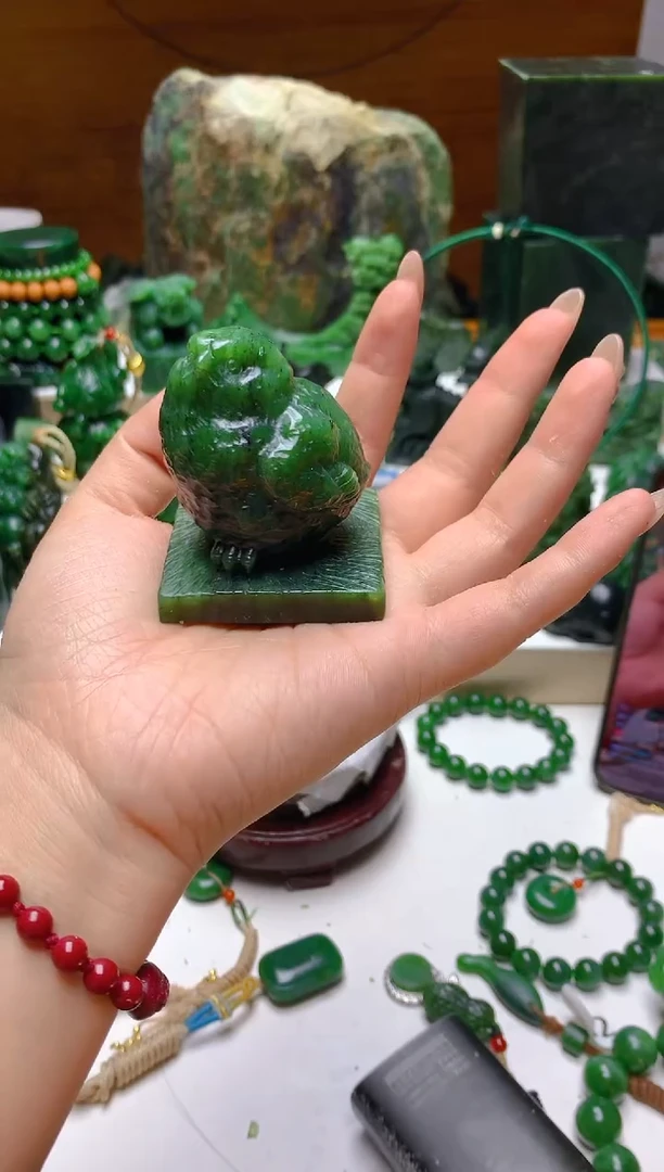 未镶嵌和田玉（碧玉）珠宝半成品1