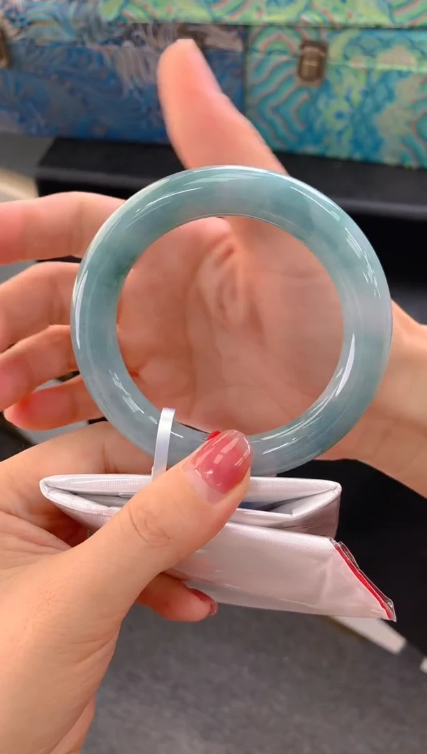 翡翠手镯未镶嵌8-翡翠手镯