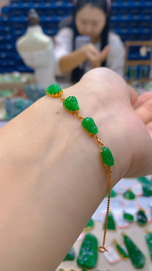 颈饰18K金镶嵌翡翠新号开播 全场乱卖