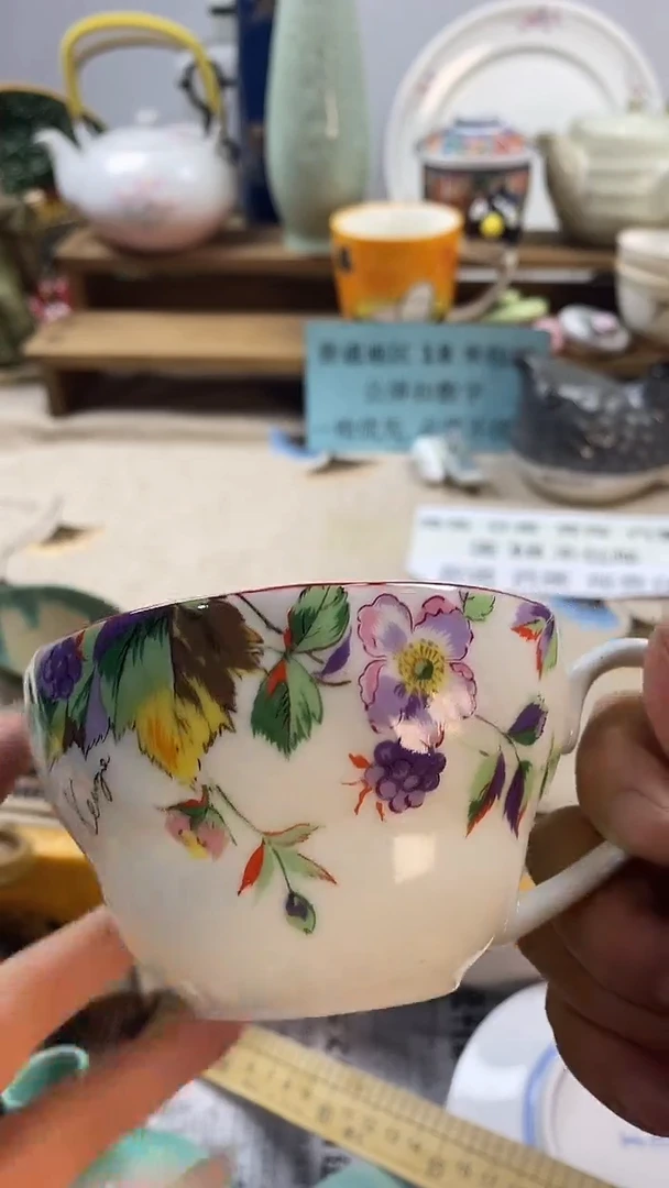 瓷片丧*彪新号开播，全场放漏，下单包邮。