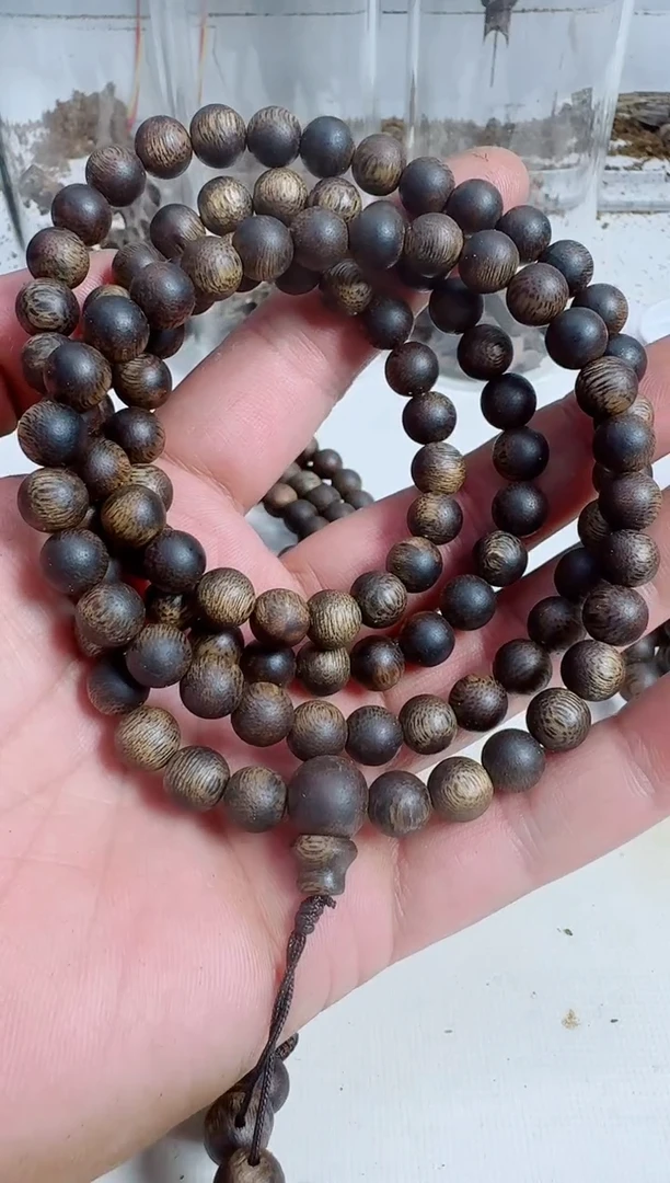 手串沉香乌身0.8规格多圈30克