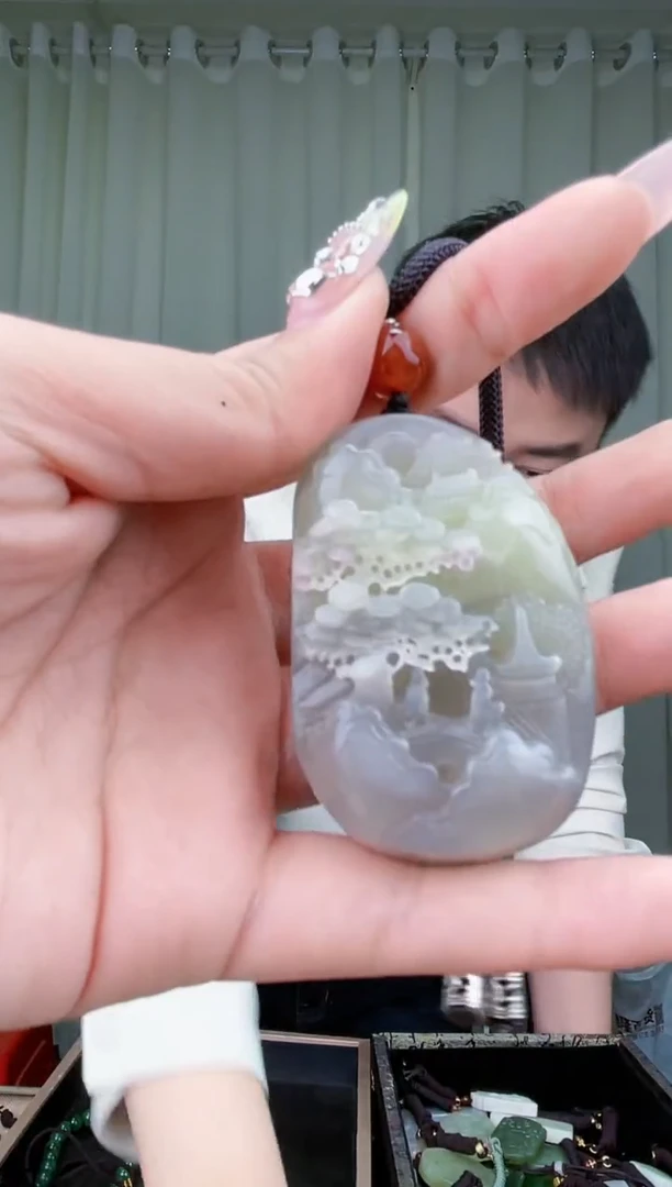 【闪购商品】和田玉挂件未镶嵌拍一发一，多样性发货！