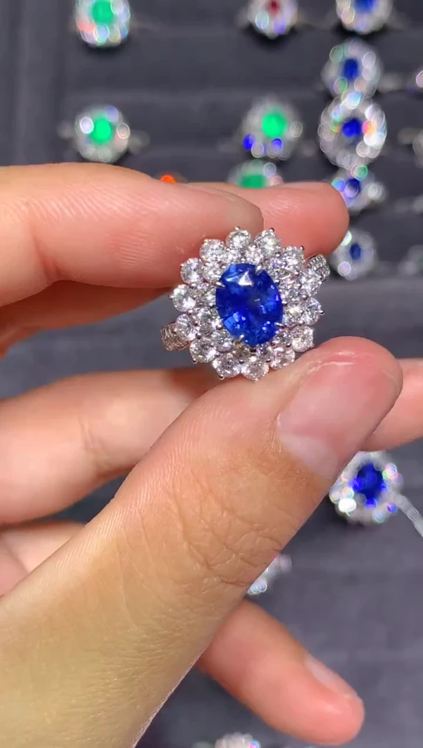 戒指蓝宝石18K金镶嵌1.59CT