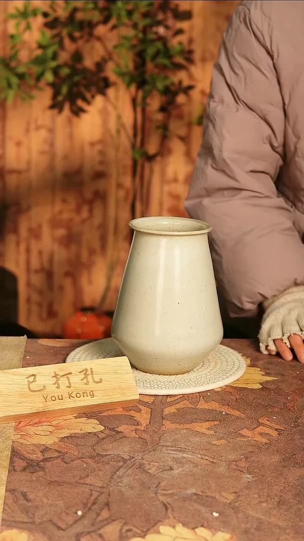 陶瓷23-191高20口8误差2已打孔