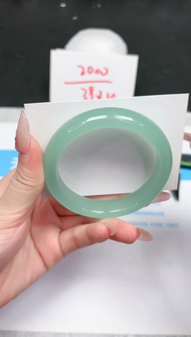 【闪购商品】石英质玉手镯未镶嵌590-59.3