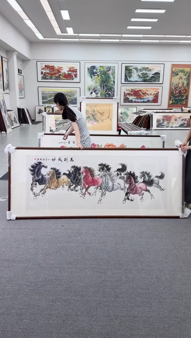 国画手绘 马到成功 219*88