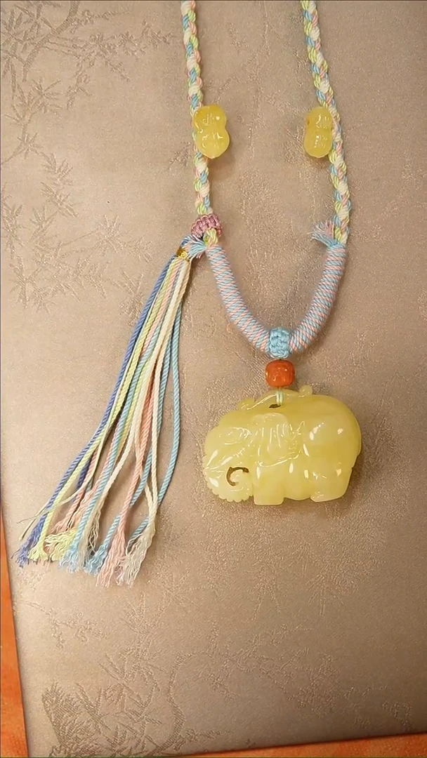 【闪购商品】琥珀颈饰未镶嵌颈饰