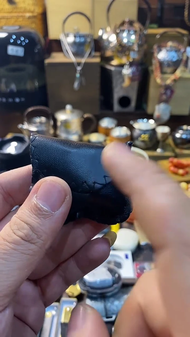 瓷片闪购商品 如图所示