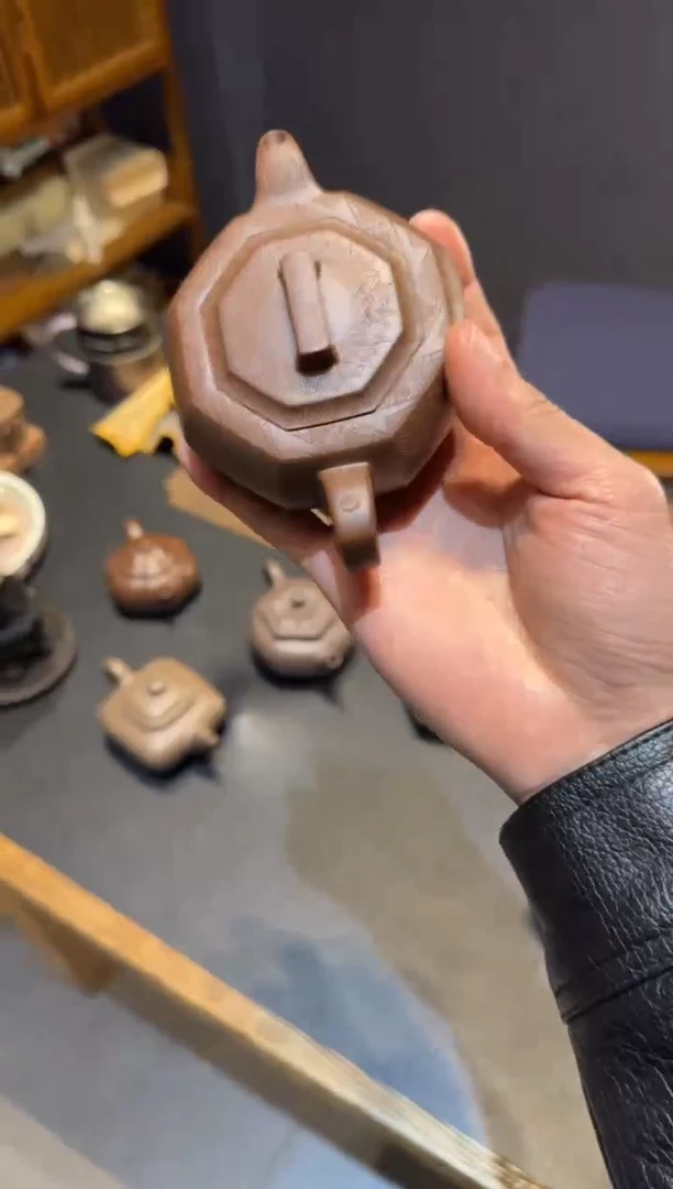 茶壶紫砂小**笑八方无极