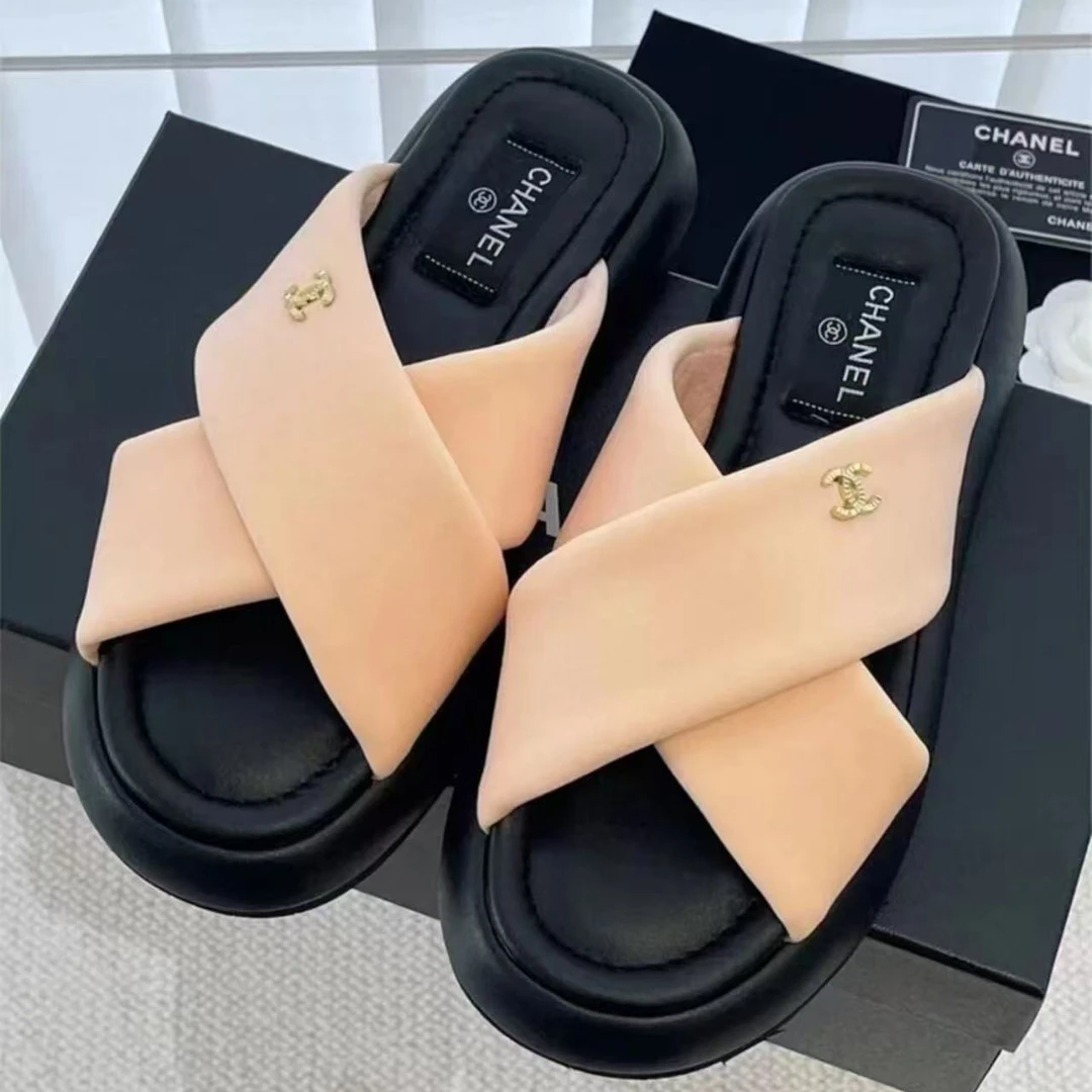 99新 Chanel/香奈儿 奶茶色面包拖 38