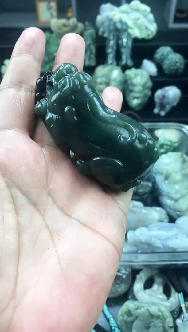 和田玉未镶嵌颈饰1