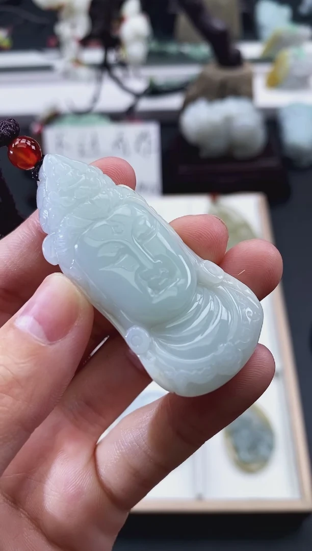 翡翠未镶嵌颈饰天然缅甸A货翡翠