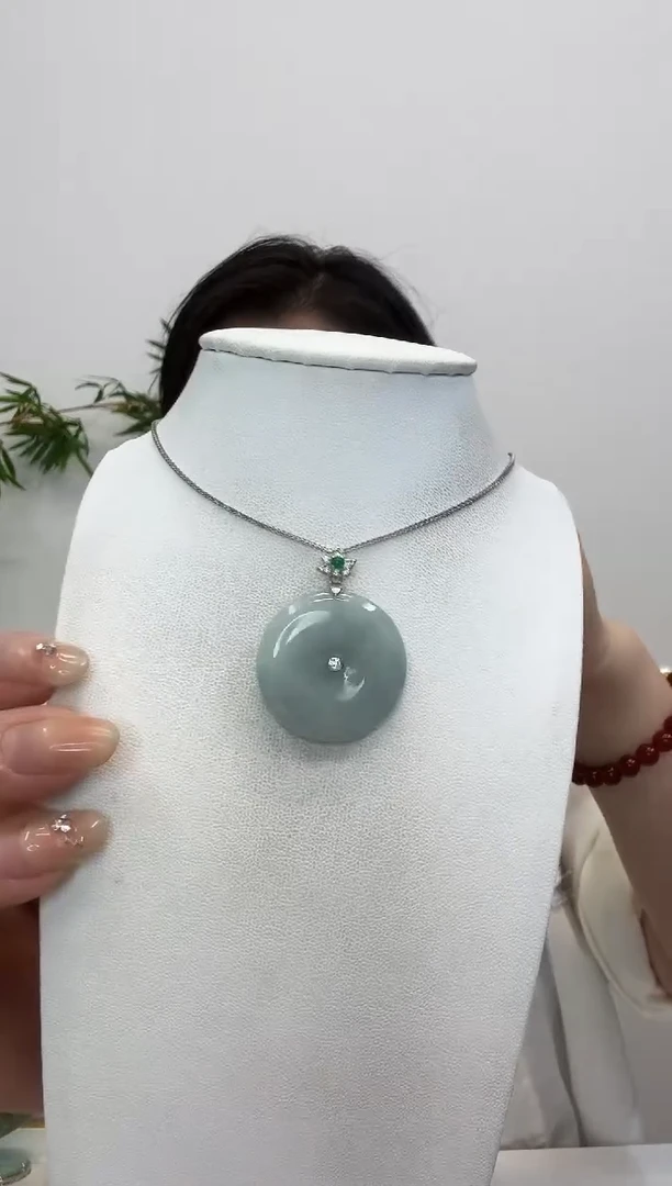 翡翠银S925镶嵌吊坠(赠链)平安扣