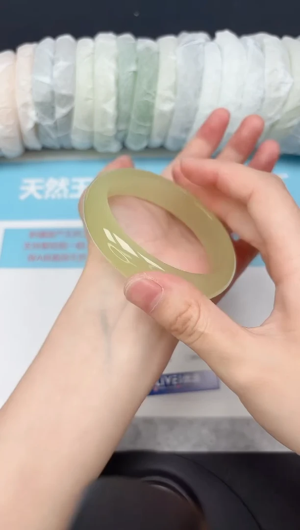 未镶嵌手镯石英质玉101-60.1