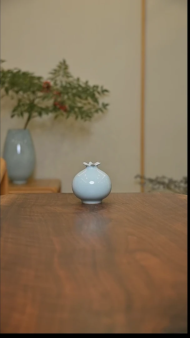 石榴瓶 天青 微瑕 朱家汝窑款