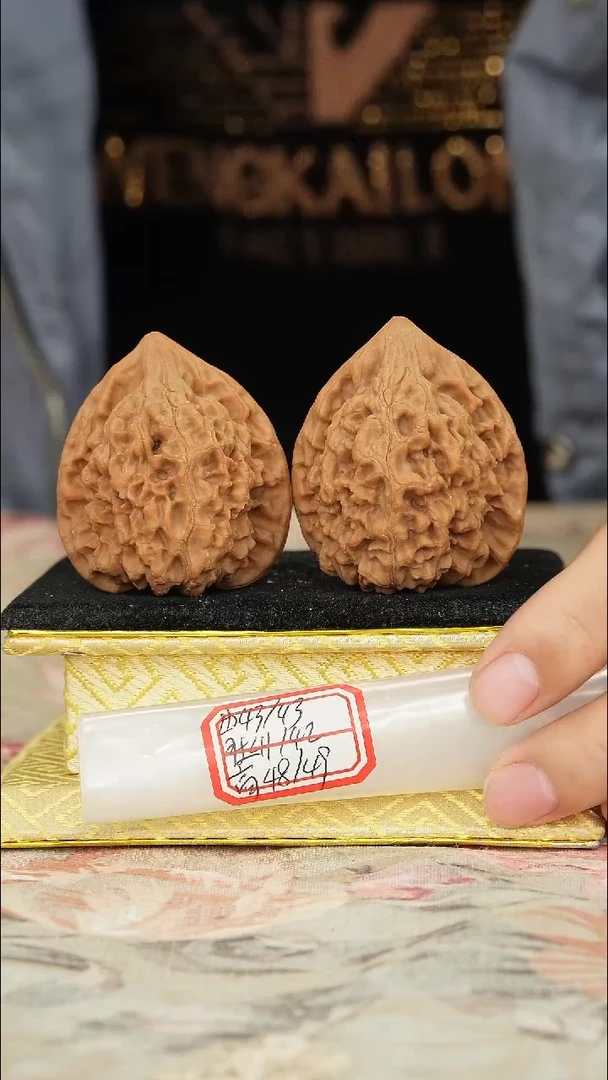 【闪购商品】文玩核桃把件官帽