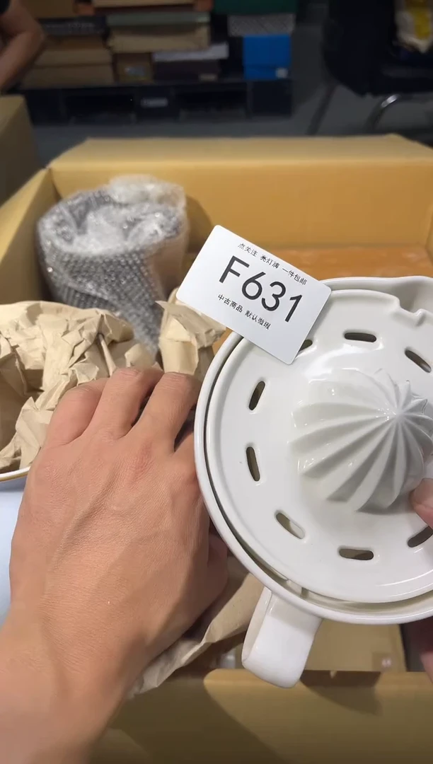 雷****姐同言陶瓷啊文瓷器F631