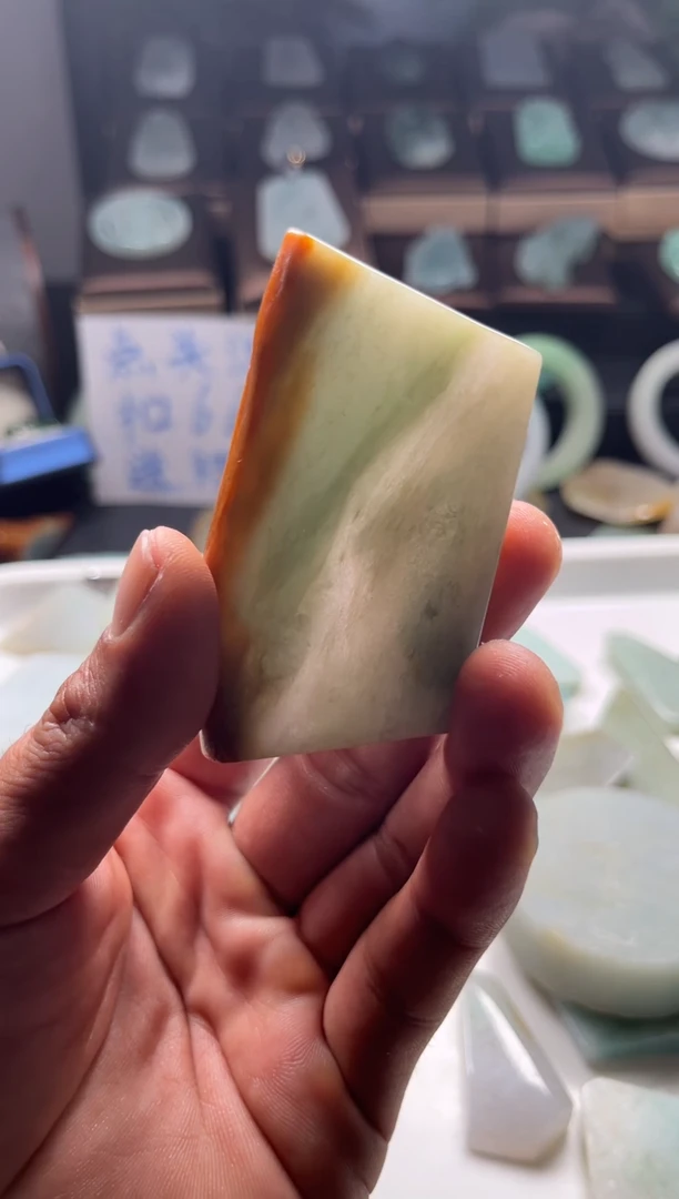 定制翡翠未镶嵌翡翠